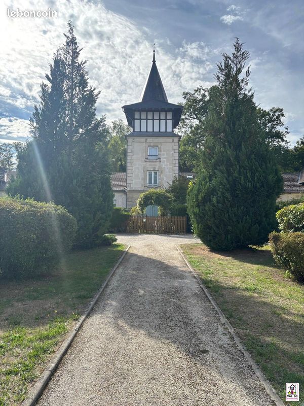 Appartement 3 pièces 103 m² · à Fitz-James · 103 m² · 151 000 €