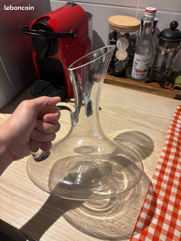 Carafe vin (image 1)