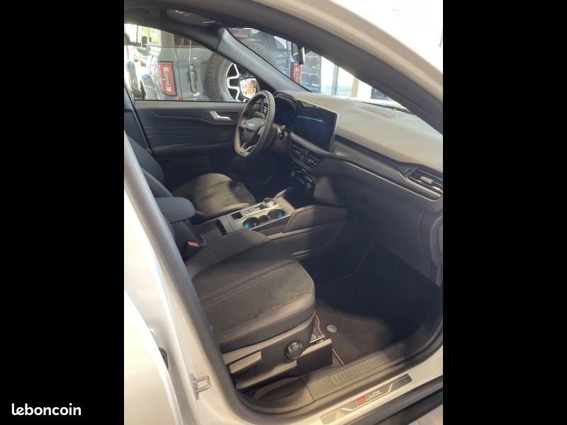 Ford Kuga 2.5 Duratec 180ch Hybrid FlexiFuel ST-Line X Powershift (image 11)