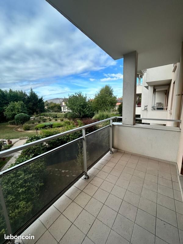 Appartement 1 pièce(s) 24 m²à louer Longjumeau