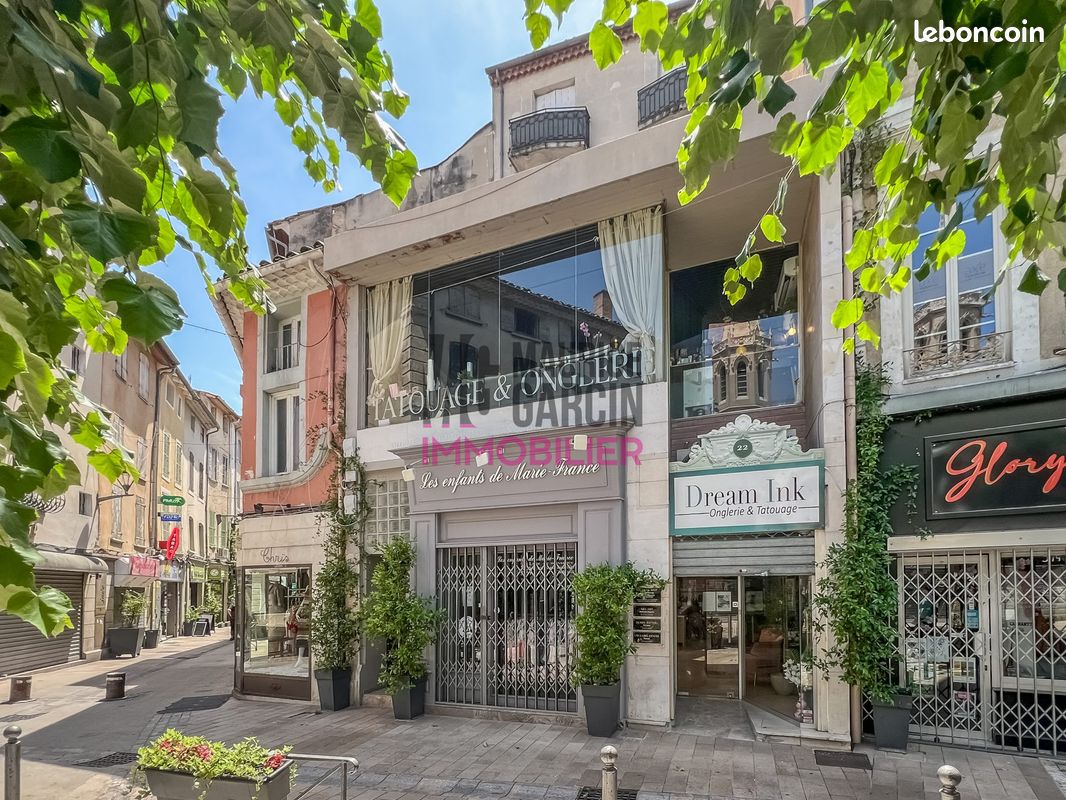 Immeuble 484 m² · à Carpentras · 484 m² · 594 500 €