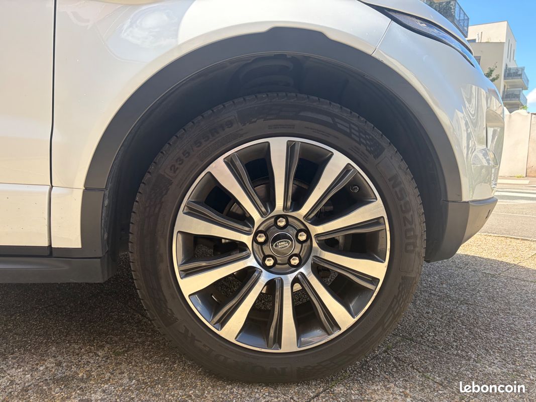 LAND ROVER RANGE ROVER EVOQUE 2.2 TD4 150 BRITISH EDITION 4WD BVa (image 23)