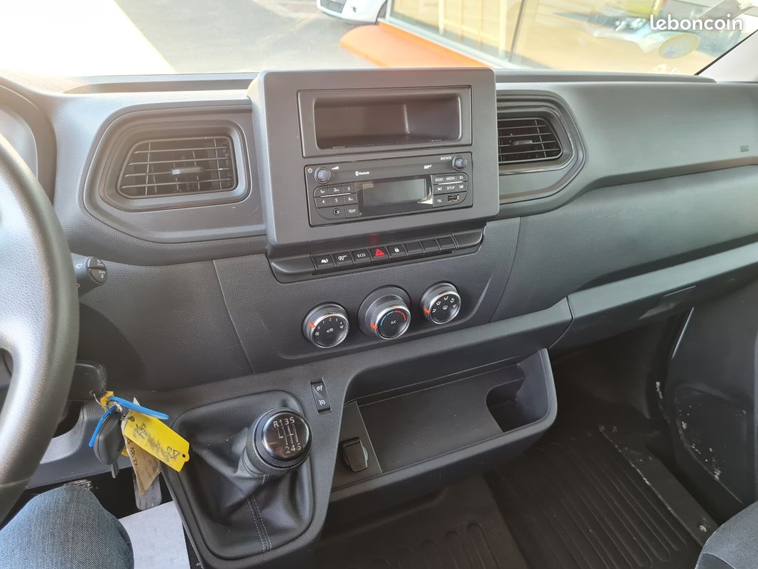 Renault MASTER III CCB RJ3500 L3 2.3 BLUE DCI 145CH DOUBLE CABINE CONFORT EUROVI (image 2)