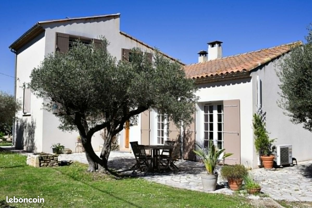 Maison 6 pièces 164 m² · à Fourques · 164 m² · 540 000 €
