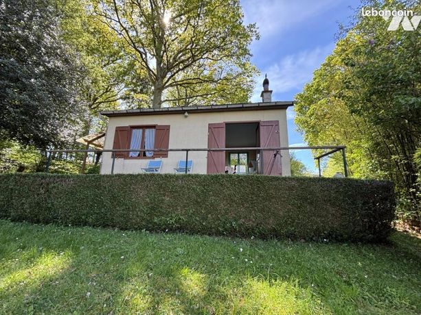 Terrain 1748 m² ST ANTOINE DU ROCHER