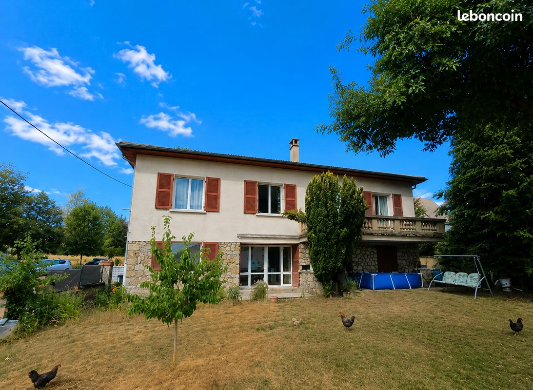 Maison 7 pièces 218 m² · à Craponne-sur-Arzon · 218 m² · 249 200 €