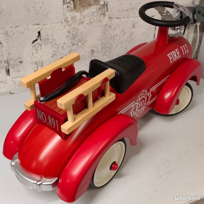 GOKI Porteur Avion Rouge rouge pas cher - Trotteur et porteur GOKI Porteur Avion Rouge rouge pas cher - Trotteur et porteur