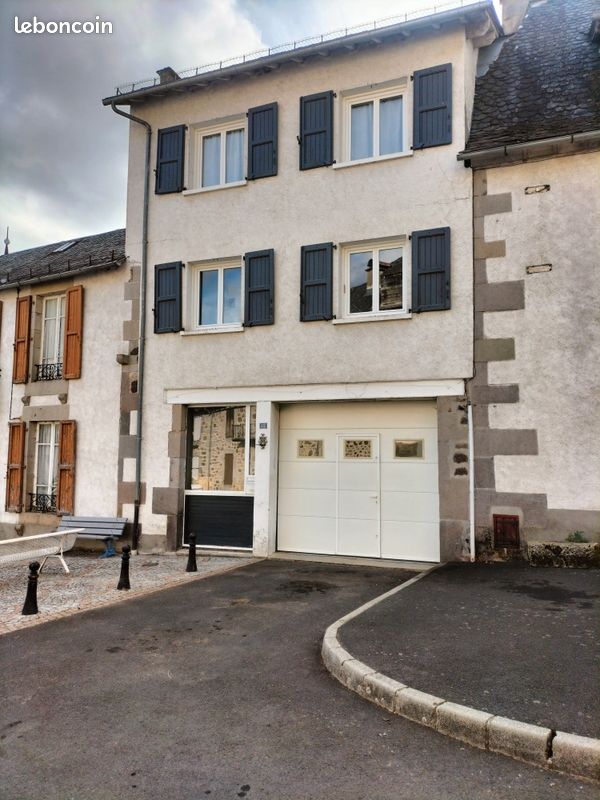 Maison 6 pièces 130 m² · à Thiézac · 130 m² · 160 000 €