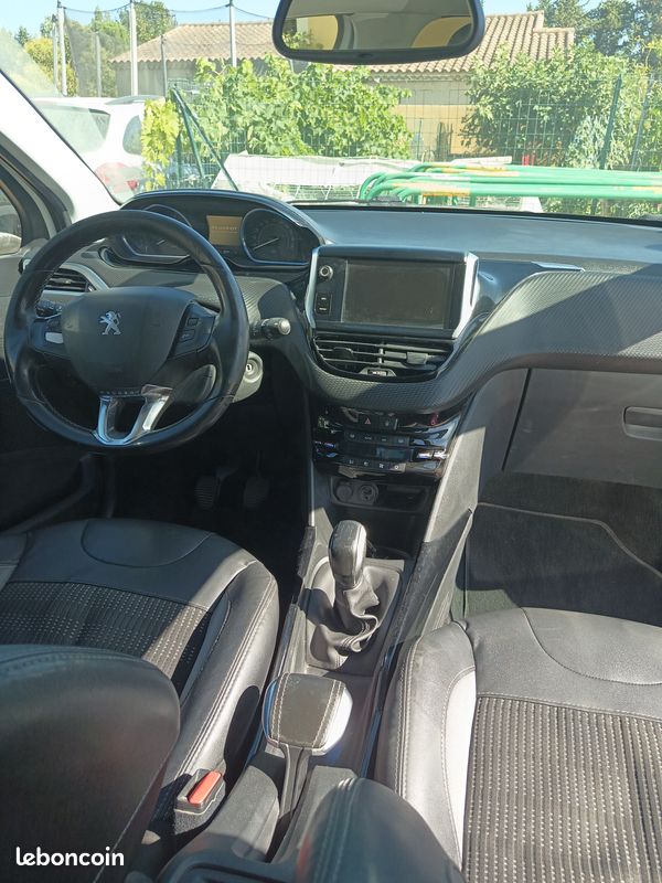 Peugeot 2008 1.6 BlueHDi 100 ch - 147000km - 2015 (image 3)