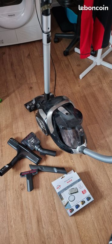 Aspirateur traineau sans sac Rowenta Électroménager