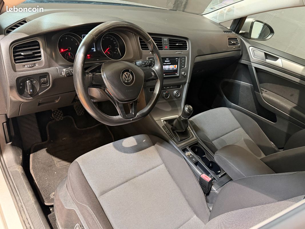 VOLKSWAGEN GOLF 1.2 TSI 110ch BLUEMOTION TECHNOLOGY EDITION (image 24)