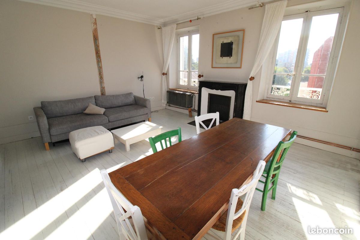 Appartement 4 pièces 95 m² · à Fontaine · 95 m² · 979 €
