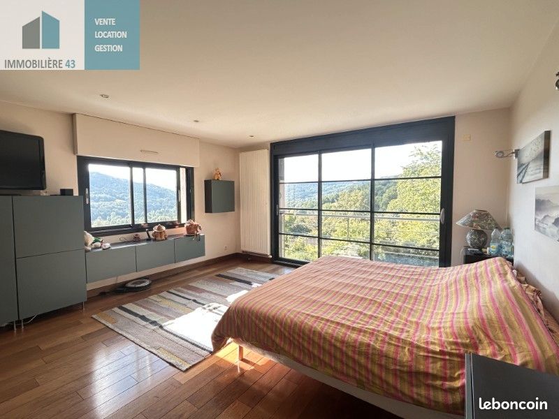 Propriété 4 pièces 200 m² (image 6)