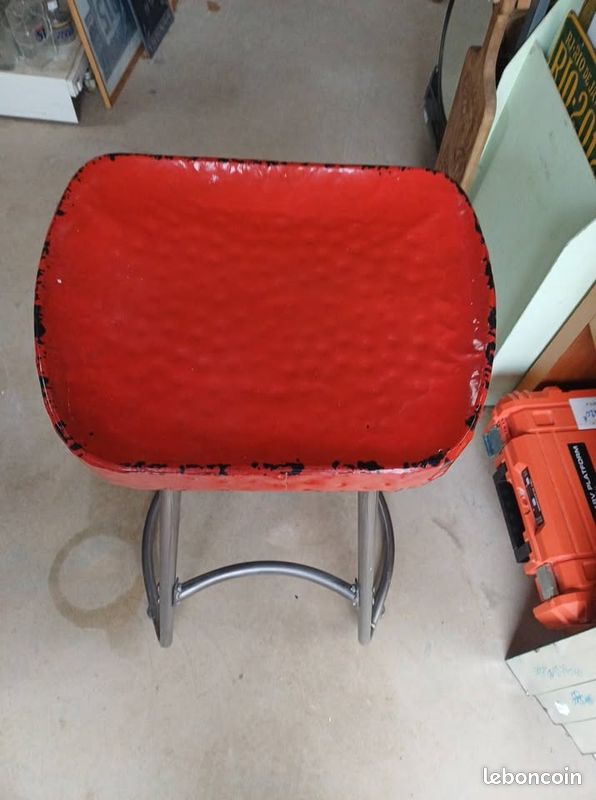 Tabouret industriel metal (image 4)