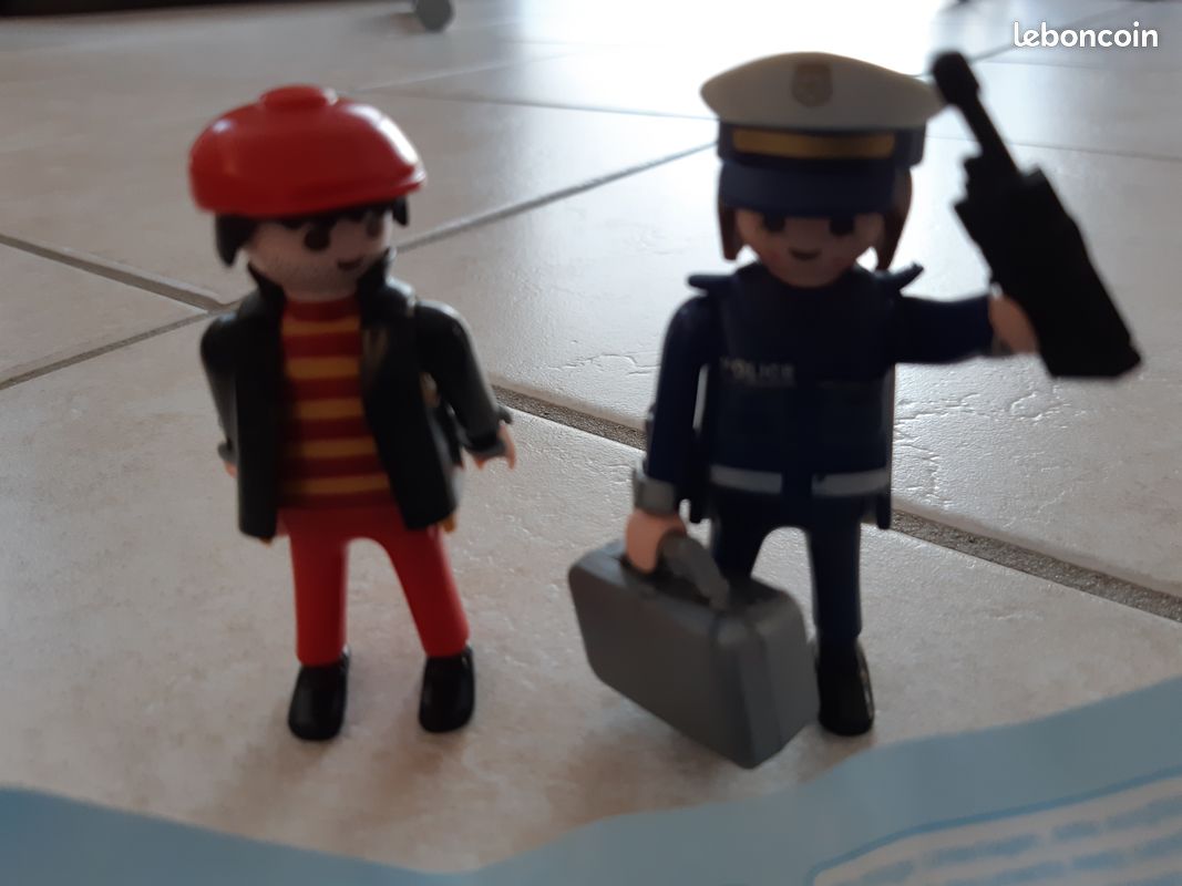 Playmobil 4269 policier et voleur (image 1)