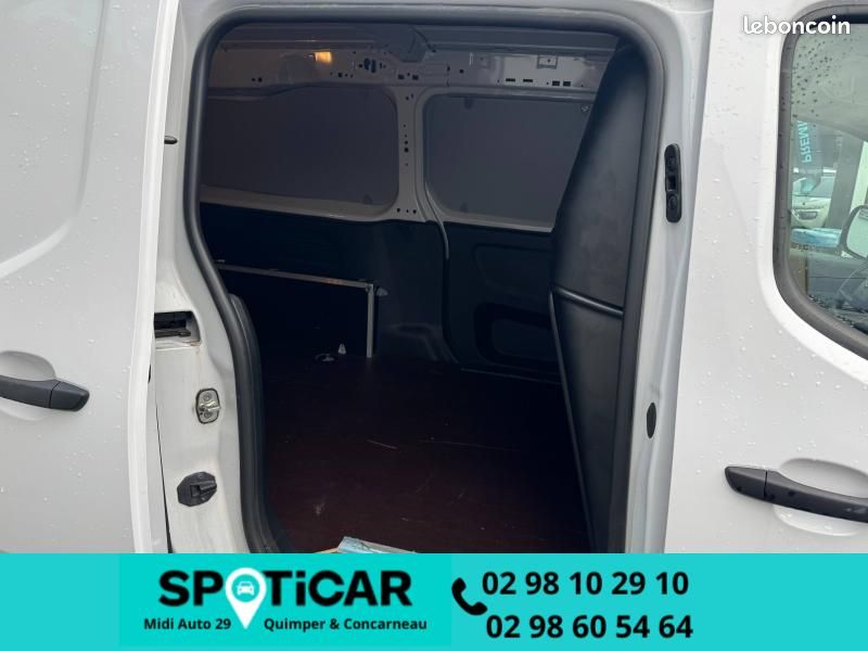 Citroen Berlingo Van XL 950kg BlueHDi 100 Pack Premium Connect / GPS / CAMERA / 3PL / 14908 HT (image 5)