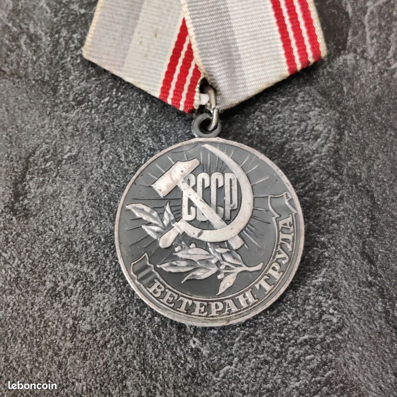 Médaille du travailleur vétéran de l'Union Soviétique (image 2)