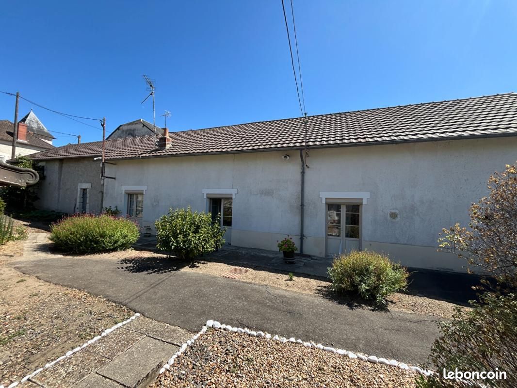 Maison 2 pièces 75 m² · à Dangé-Saint-Romain · 75 m² · 140 000 €