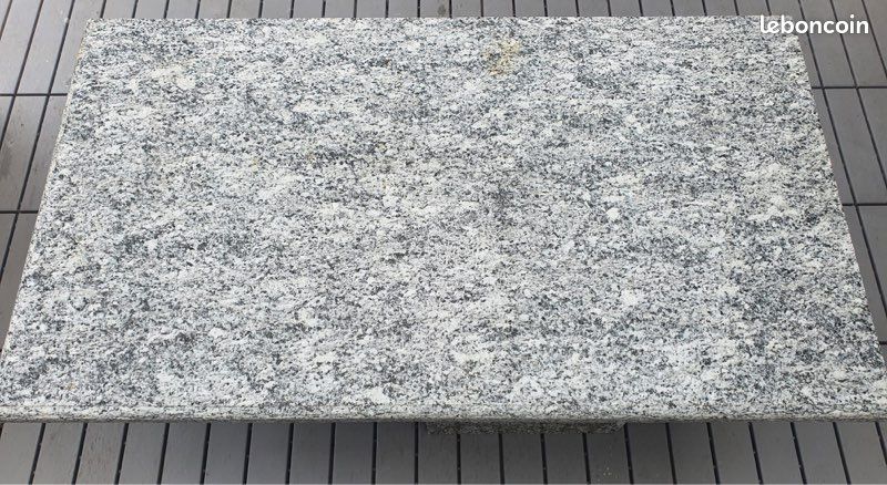 Table en marbre (image 1)
