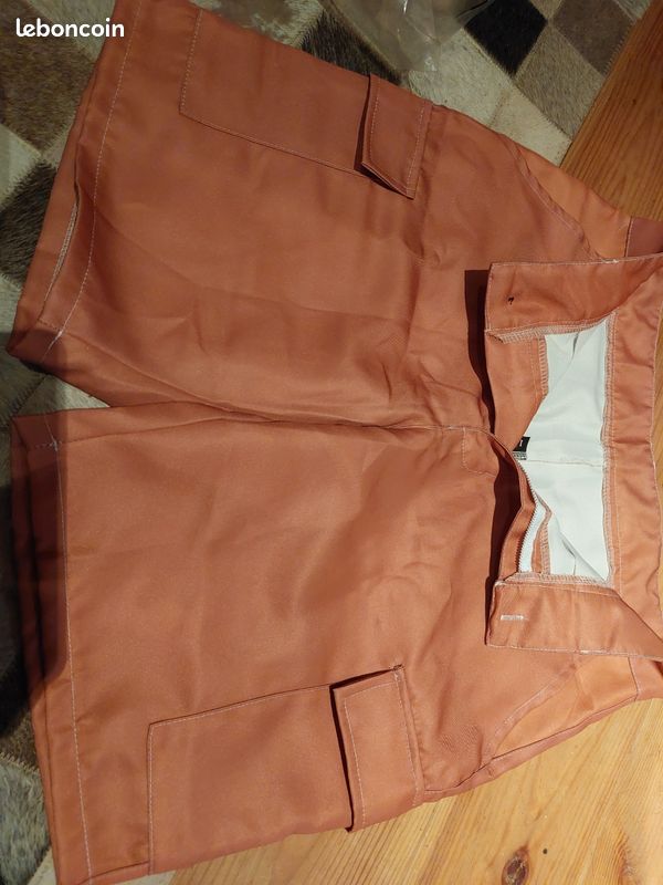 Short orange (image 2)
