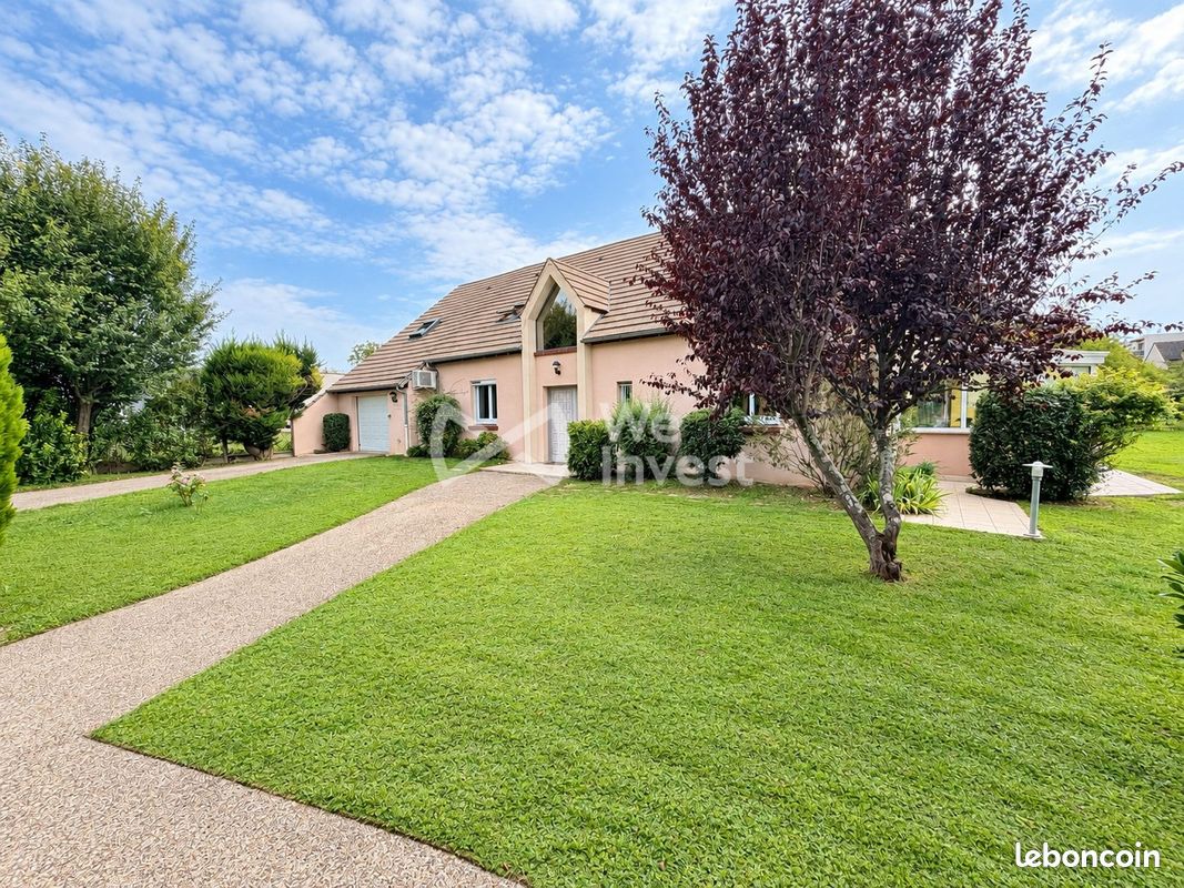 Maison 7 pièces 247 m² · à Auxerre · 247 m² · 429 000 €
