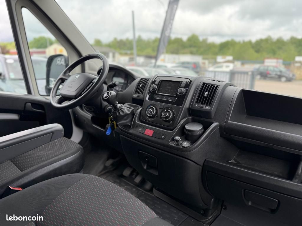 PEUGEOT BOXER Premium L1H1 2.2 BlueHDi - 120 CV 13542 HT (image 9)
