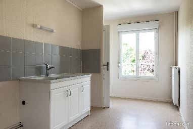 Appartement 3 pièces 63 m² · à Le Blanc · 63 m² · 550 €