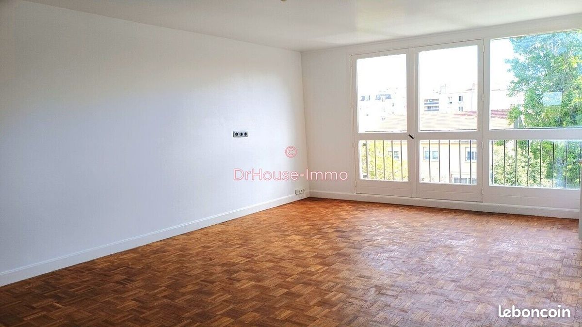 Appartement 2 pièces 43 m² · à Bondy · 43 m² · 130 000 €