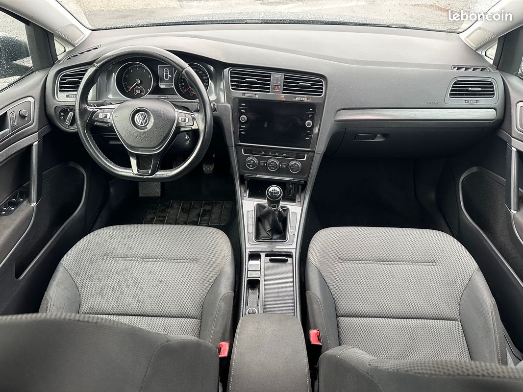 Volkswagen GOLF VII 1.0 TSI 110 TRENDLINE BVM6 (image 5)