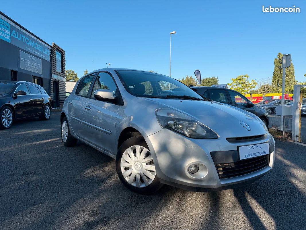 RENAULT Clio 1.5 dCi 75ch Expression eco² (image 3)