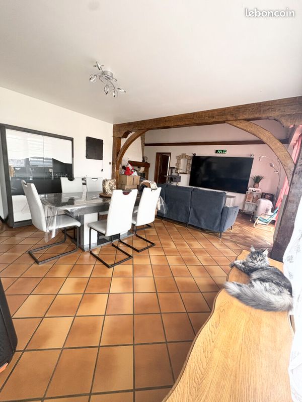 Maison 6 pièces 145 m² · à Essigny-le-Petit · 145 m² · 910 €/mois