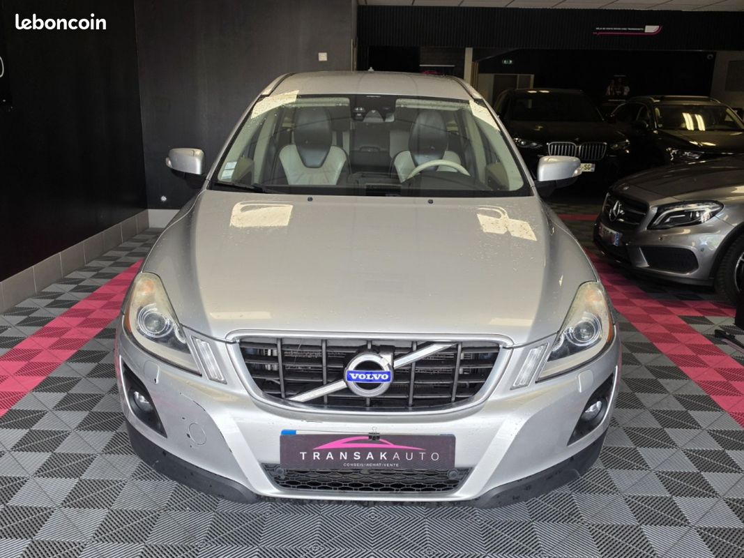 VOLVO XC60 D5 AWD Summum Geartronic A (image 6)
