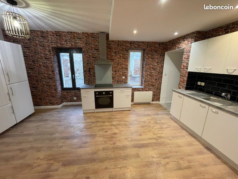 Maison 5 pièces 85 m² · à Mehun-sur-Yèvre · 85 m² · 750 €