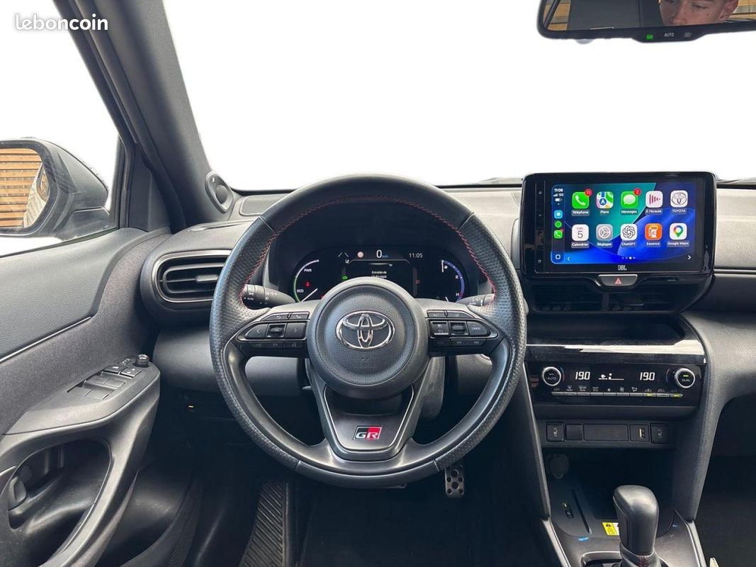 Toyota Yaris Cross 116h GR Sport MY22 (image 10)