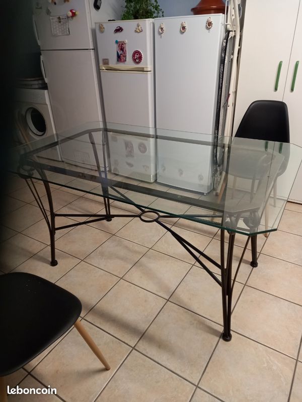Table (image 3)
