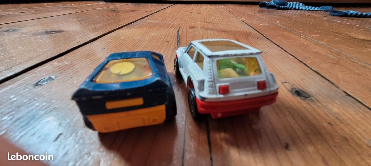 Lot de deux voitures véhicules majorette motor vintage friction renault 5 turbo et bmw 
Made in Fran (image 7)