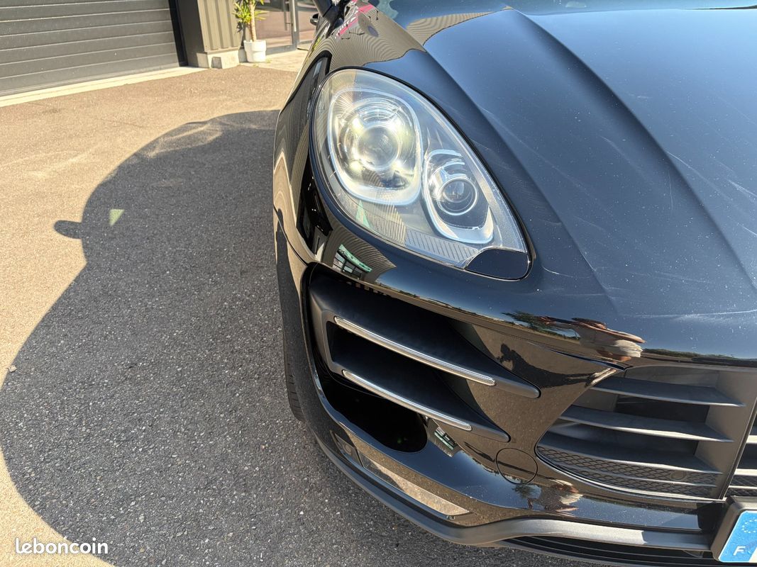 PORSCHE MACAN Turbo 3.6 V6 400 ch PDK avec CARPLAY / AUDIO BOSE / CAMERA (image 39)