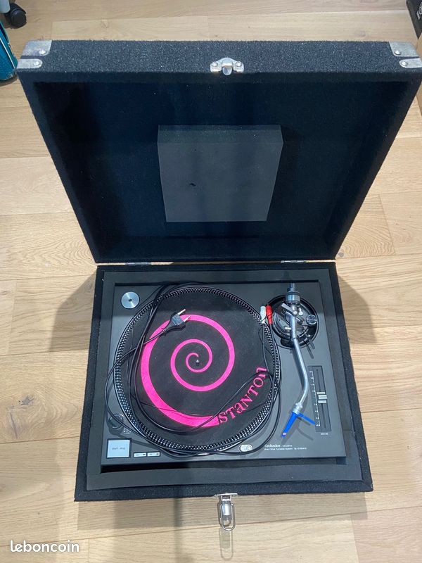 2 Technics SL-1210 MK2 + cellule Ortofon pro AVEC FLY (image 1)