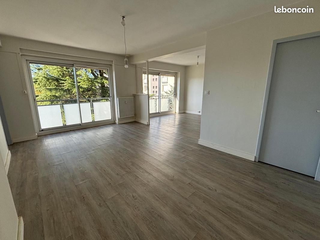 Appartement 5 pièces 84 m² · à Romans-sur-Isère · 84 m² · 750 €/mois