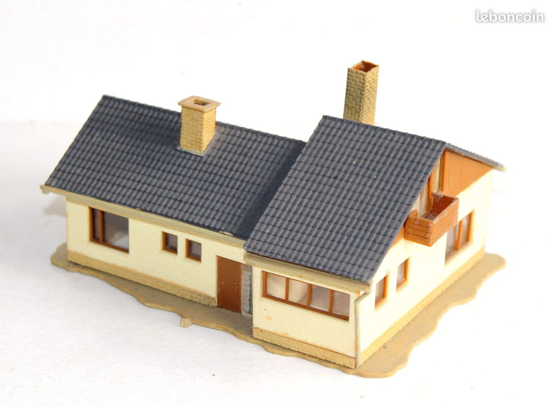 Maquette Maison Familiale Vollmer 12851 Ho 1/87 – Occasion, Lucarne à Recoller