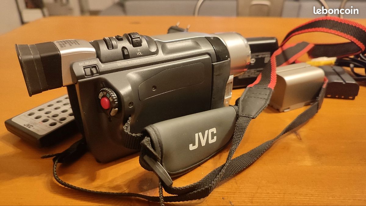 Télécommande JVC RM-V704U D'origine Pour Caméscope Mini DV - Occasion Avec Garantie 6 Mois