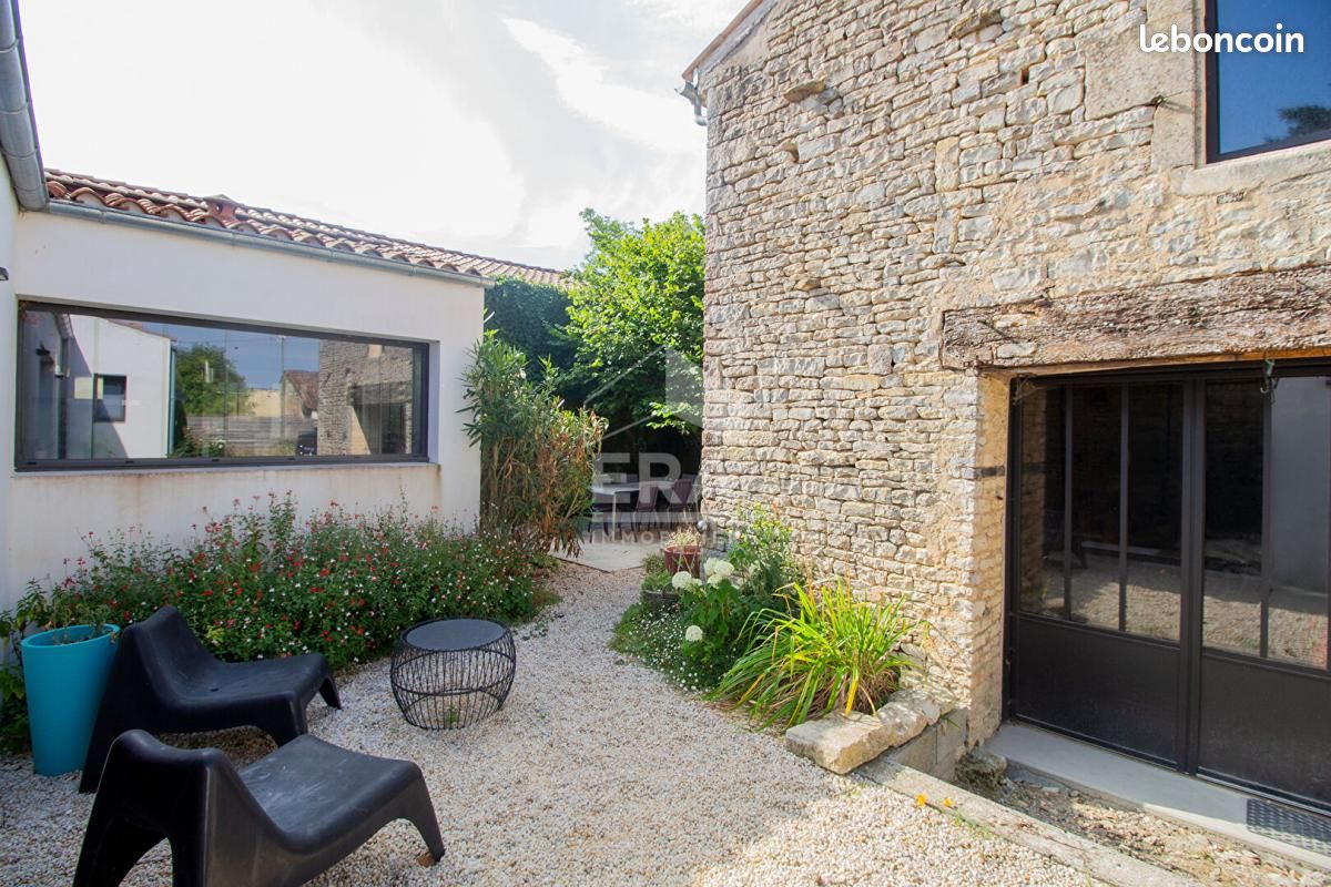 Maison 5 pièces 152 m² · à Saint-Sauveur-d'Aunis · 152 m² · 546 000 €