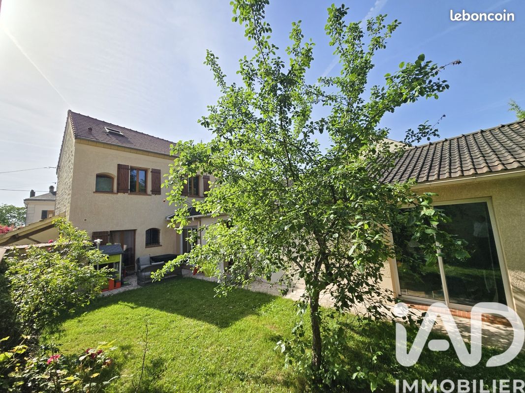 Maison 6 pièces 165 m² · à Hardricourt · 165 m² · 385 500 €