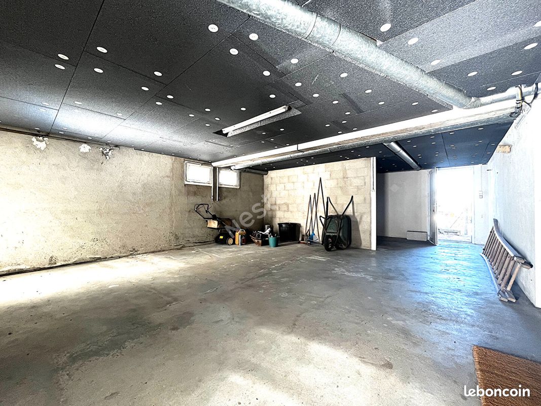 Pavillon 5 pièces 107 m² - Bressuire 79300 (image principale 8)