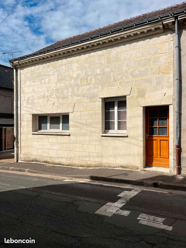 Maison 5 pièces 81 m² · à Neuvy-le-Roi · 81 m² · 130 000 €
