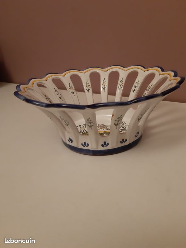 Assiette ancienne en Faience d'Angouleme Le Renoleau