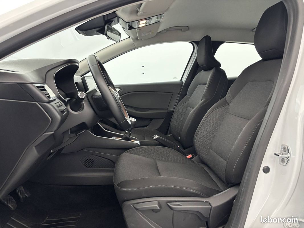 RENAULT Clio TCe 90 - 21 Business (image 9)