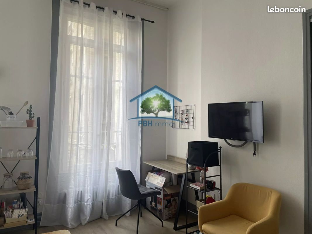 Appartement 1 pièce 27 m² · à Saint-Étienne · 27 m² · 450 €