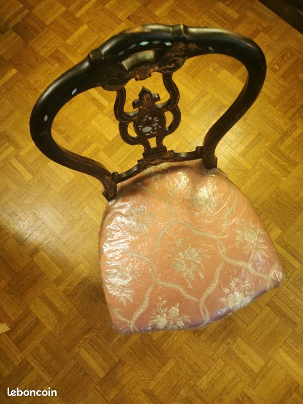 Chaise ancienne (image 1)