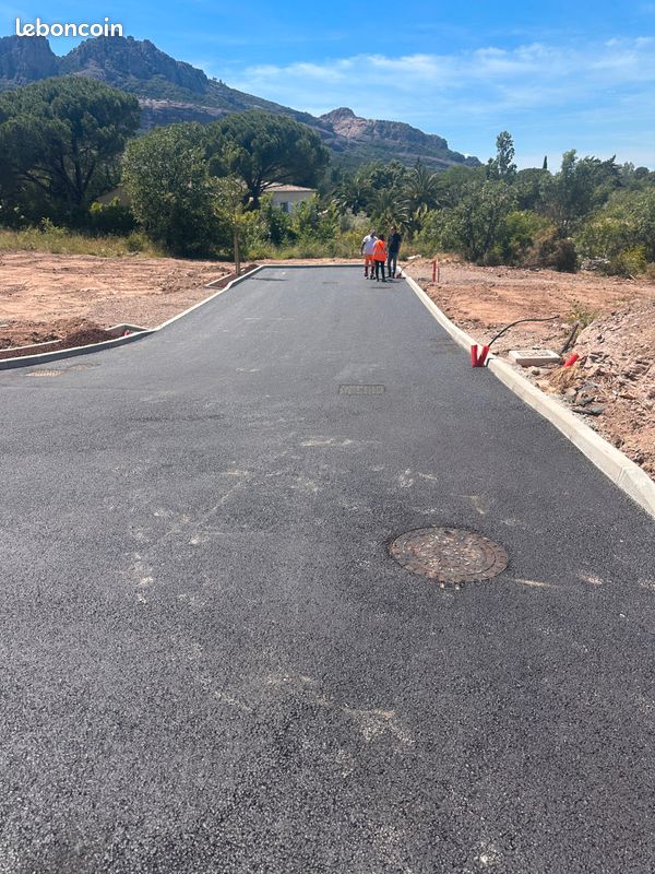 Terrains à bâtir libre constructeur · à Roquebrune-sur-Argens · 240 000 €